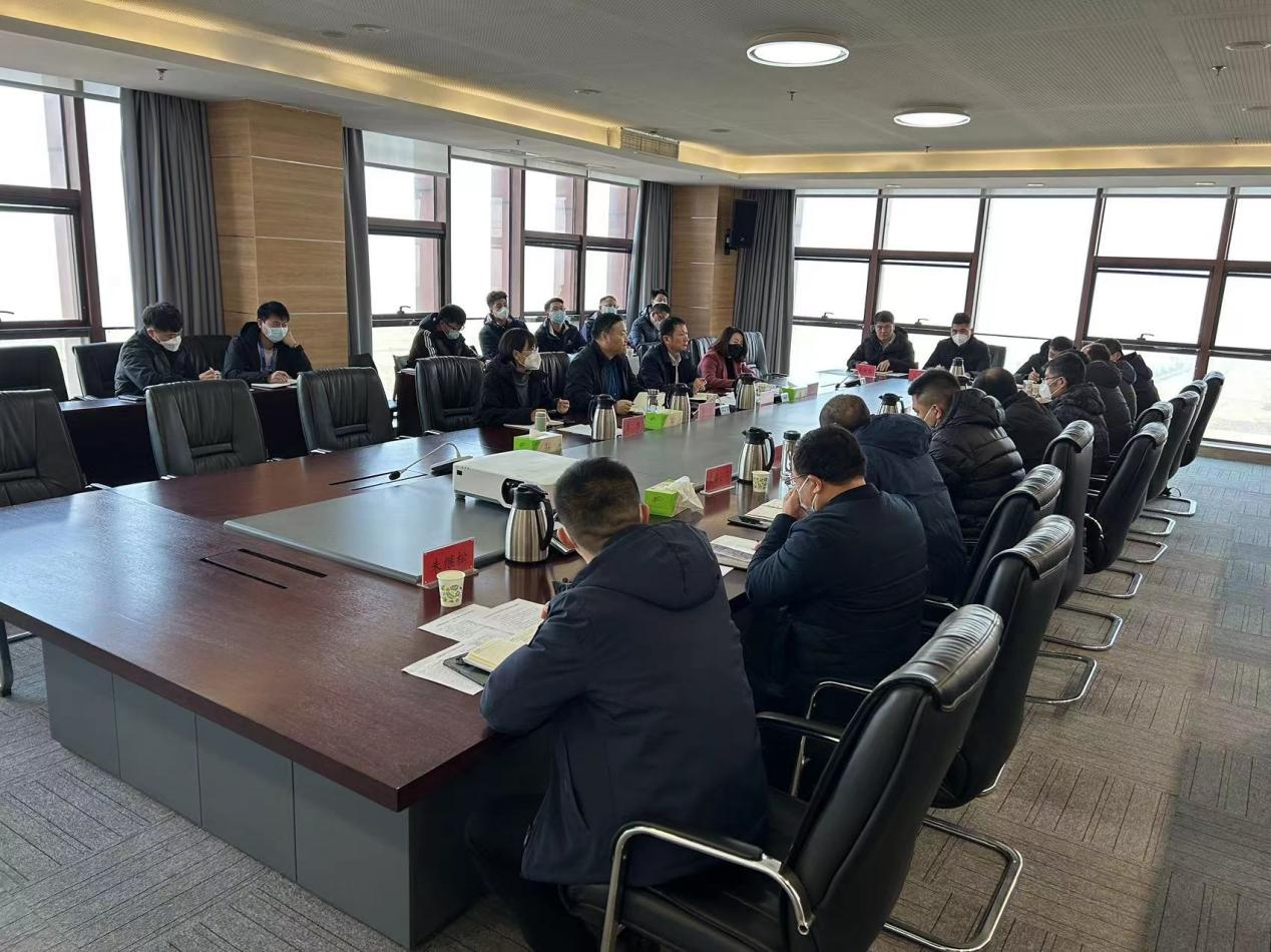 集團(tuán)召開農(nóng)民工工資支付情況專題匯報(bào)會.jpg