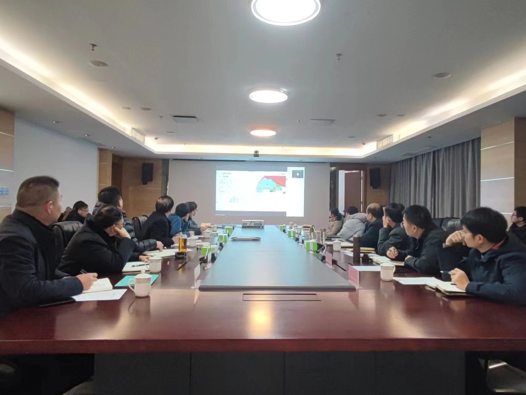 集團召開黃海新區(qū)濱海片區(qū)供熱管道、公共2.jpg